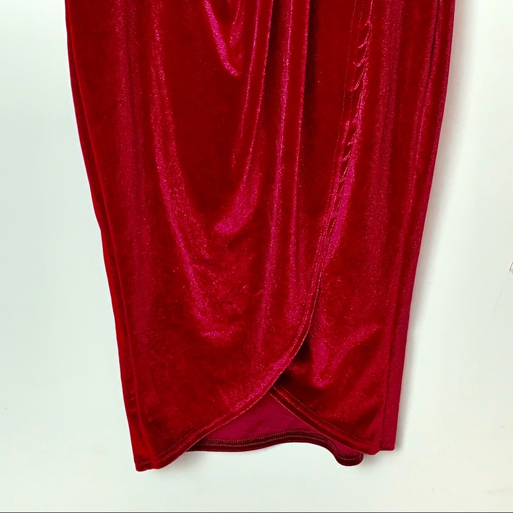 Send me $15 offer Red velvet 3/4 sleeve wrap dress - Picture 5 of 6